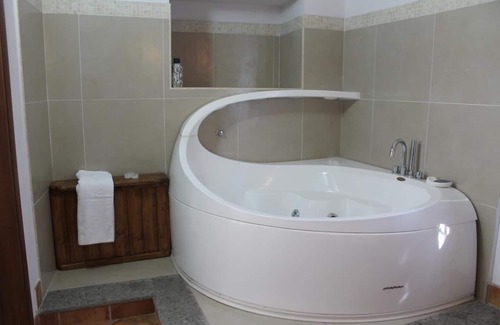 Orta di Atella Hotel | Castello di Casapozzano