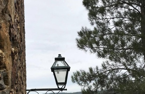 Nossa Senhora do Pranto House | Castelo de Bode - House by the water
