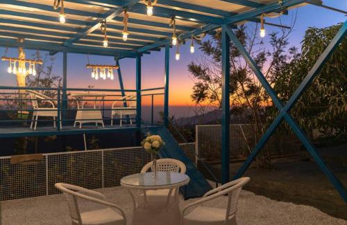 Kumarhatti Villa | Castle Calisto by Beds & Company