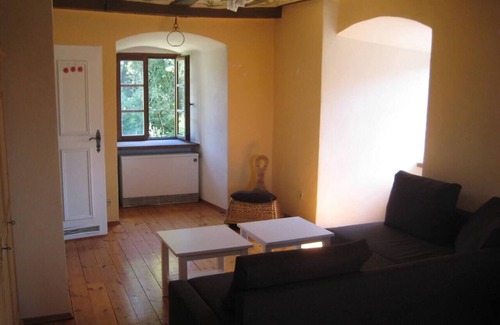 Baiertal Apartment | Castle Room 2 - ground floor - a place in the green.