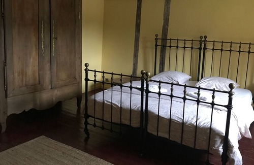 Humieres House | Castle's Cottage surrounded by nature, great for children of all ages