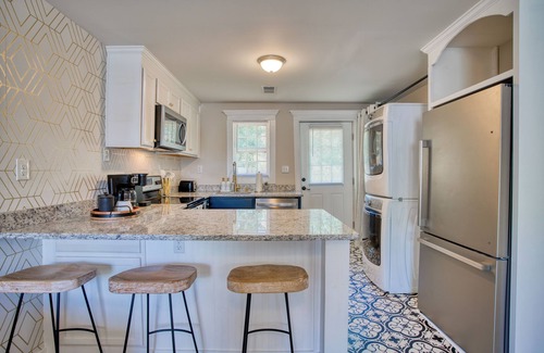 Wilmington House | Castle Street Retreat - Steps From Downtown Wilmington