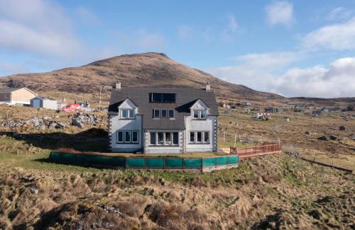 Castlebay House | Castlebay View