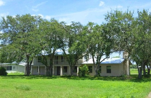 Dinero House | Casual, Country Home with View of Lake Corpus Christi