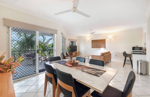 Rapid Creek Apartment | Casuarina Vista Beachfront Elegance in Rapid Creek