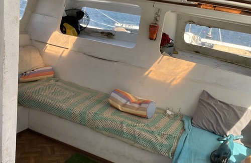 Woolwich Boat Rental | cat inn a b&b type accomodation Sydney harbour
