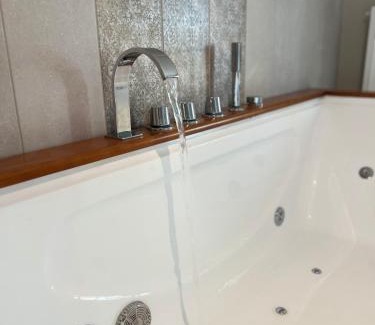 Aiello del Sabato House | Cataleya comfort room