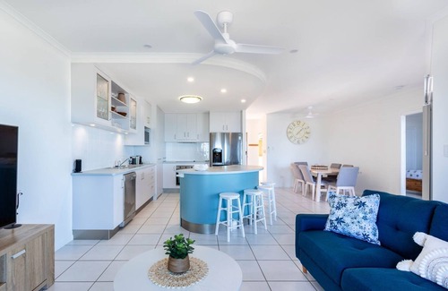 Meikleville Hill Apartment | Catalina Island Views - What an understatement!