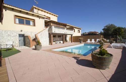 Subirats Villa | Catalunya Casas Indoor and Outdoor Pools, Sauna, Gym, Games Area