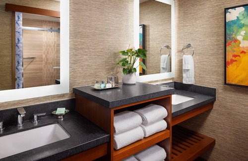 Crown Point Resort | Catamaran Resort and Spa