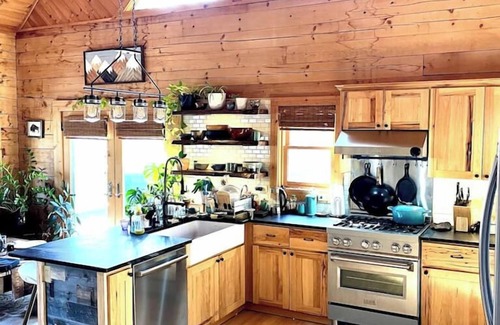 Old Fort Cabin | Catawba Falls Cabin! Renovated, Luxury, Outdoor Sauna/Shower, Starlink