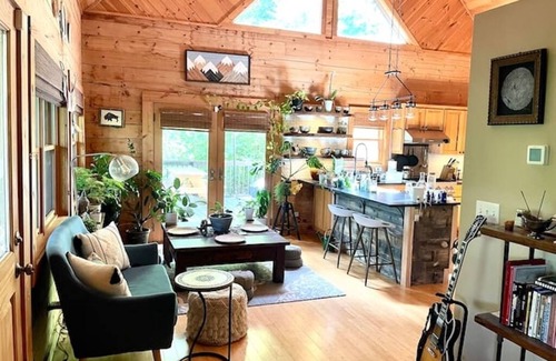 Old Fort Cabin | Catawba Falls Cabin! Renovated, Luxury, Outdoor Sauna/Shower, Starlink