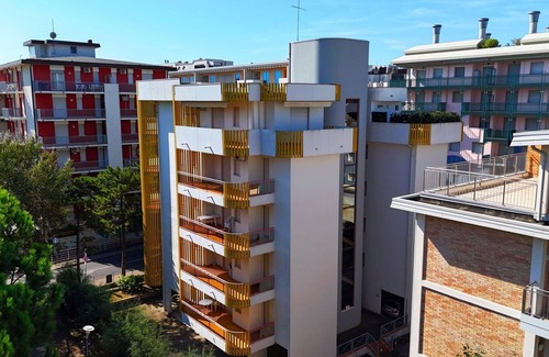 Bibione Apartment | Catch the Breeze – Modern Beach House Moments from the Sea