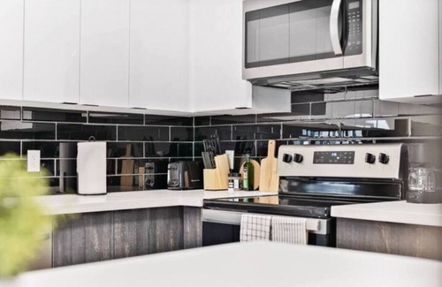 Peterborough Apartment | Cathedral Loft | 2 Queen Beds | Downtown + Trails