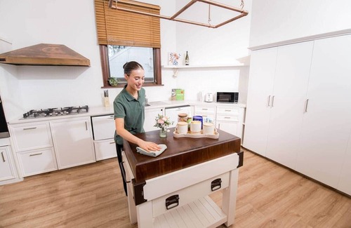 Bendigo House | Cathedral View - Sleeps 16