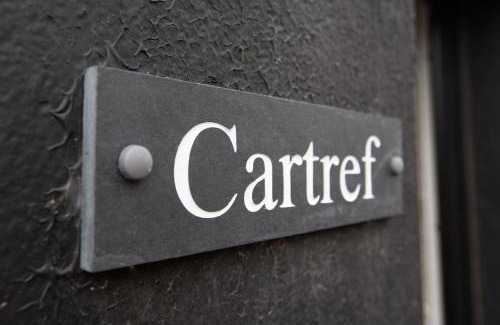 Llangollen House | Catref
