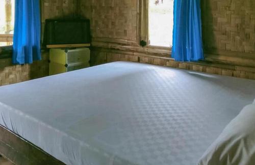 Pamijahan Cabin | Cawene Hills