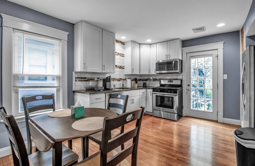 Buffalo Apartment | Cazenovia Park Space
