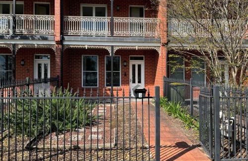 Wagga Wagga Apartment | CBD 2 Bedroom Gem