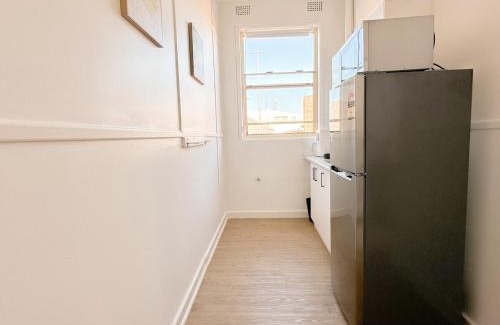 Wollongong CBD Apartment | CBD Studio - Sleeps 4 - Rooftop Courtyard - Views