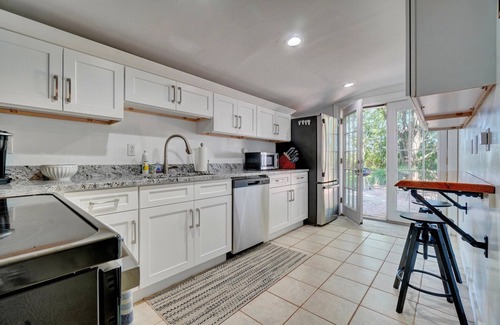 Cape Charles House | CC Cottage is a charming home on a large lot close to Town, away from crowds