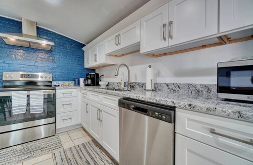 Cape Charles House | CC Cottage is a charming home on a large lot close to Town, away from crowds