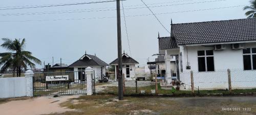 Pantai Penarik House | CC Roomstay Kampung Mangkuk, Terengganu