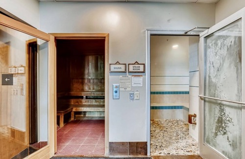 Vail Condo | CEDAR AT STREAMSIDE CONDO AVAIL THANKSGIVING WEEK