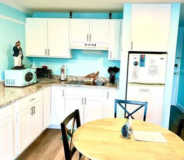 Cedar Key Apartment | Cedar Key Islands Dolphins Cay Condo