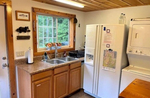 Burnsville Cabin | Cedar Lodge on Rock Creek!