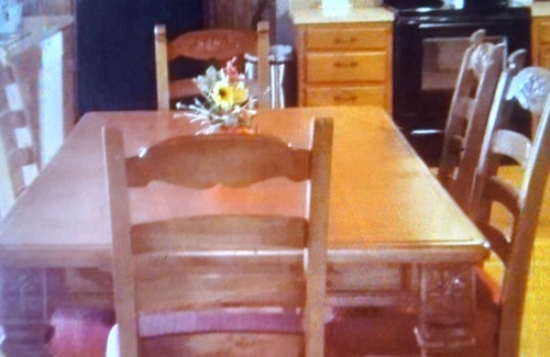 Ponce De Leon Cabin | Cedar Log Cabin home on wooded bluff nestled between Springfield and Branson