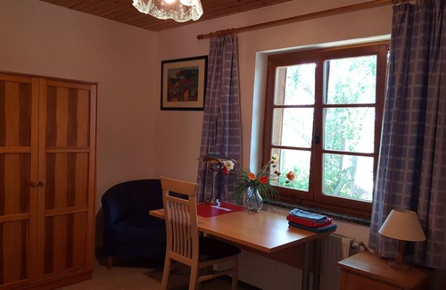 Hinrichshagen Apartment | Cedar log cabin ZBZ Anna - Guesthouses Eva-Maria and Reinhard Köhler