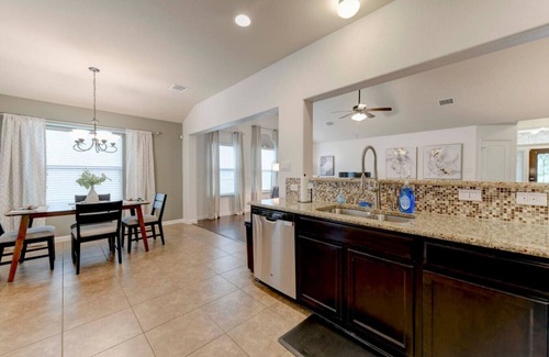 Cedar Park House | Cedar Park Executive Stay