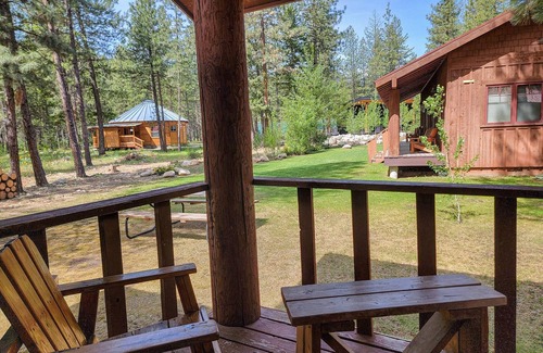 Mazama House | Cedar Plus - large room at The Inn At Mazama