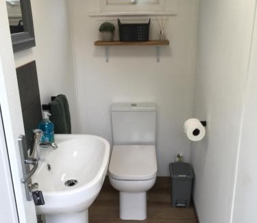 Carlton-in-Cleveland Other | Cedar Pod, Clay Bank Huts