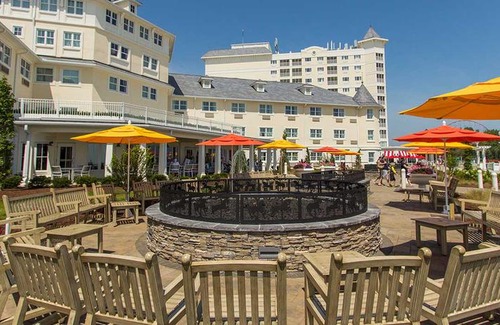 Sandusky Hotel | Cedar Point Hotel Breakers