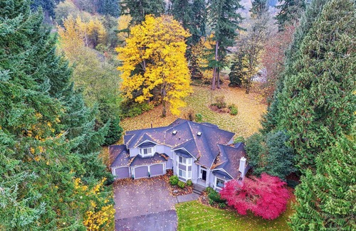 Seattle Hill-Silver Firs Cottage | Cedar Ridge Spacious Group Getaway in Snohomish