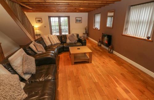 Garndolbenmaen House | Cefn-Yr-Efail
