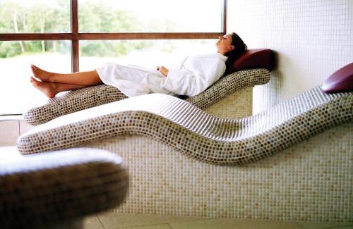 Alexandria Apartment | CELEBRATE AT THE WORLD FAMOUS LOCH LOMOND RESORT CAMERON HOUSE - Sleeps 6