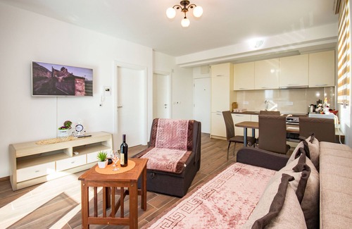 Dobra Voda Apartment | Celebrity Lux Apartment