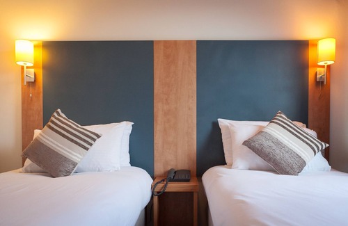 Rhoose Hotel | Celtic International Hotel Cardiff Airport