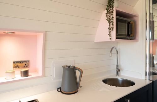 Welshpool Cabin | Celyn - Glamping Pod with hot Tub Sleeping 2 People