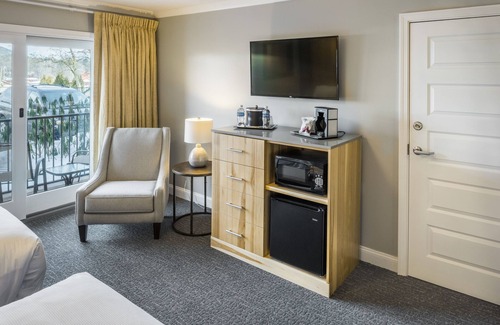 Center Harbor Hotel | Center Harbor Inn