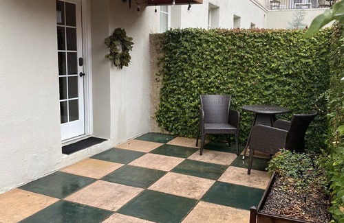 Greenville Downtown Condo | Center of Downtown- Upscale 1Br/1Ba with patio & private entrance