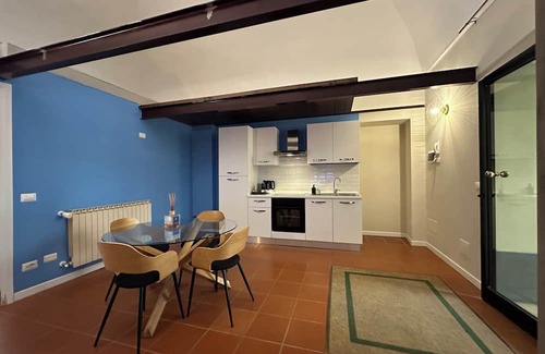 Vercelli Apartment | Center one by Cinelli Apartment
