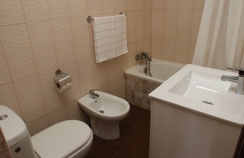 La Linea de la Concepcion Apartment | Central, Modern and Comfortable Apartment. A few Minutes Walk From Gibraltar