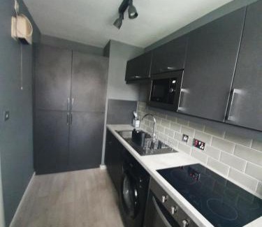 Wolverhampton Apartment | Central 2 bed apartment