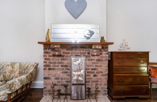 Lynchburg House | Central 4BR Historic Gem Near Colleges