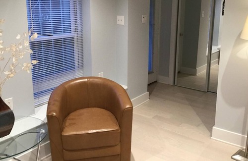 Mount Pleasant Apartment | Central apartment 3 min walk to Zoo, convenient to Mariott Wardman, metro to downtown