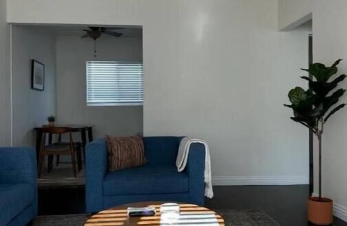 Lawndale Apartment | Central Apt/Garage & Laundry Near LAX & Beaches